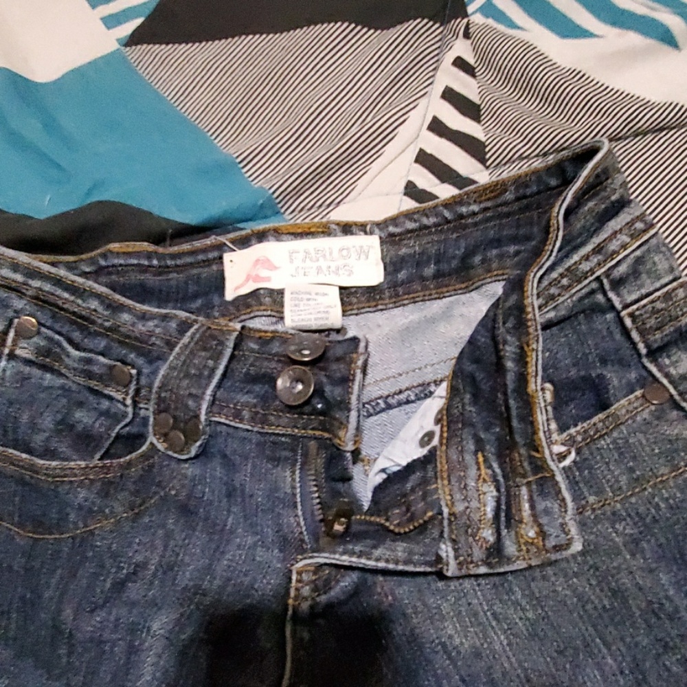 Jean's - Picture 2 of 4